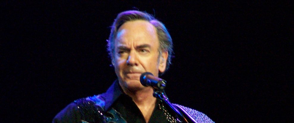 Neil Diamond Sings For Colorado Firefighters