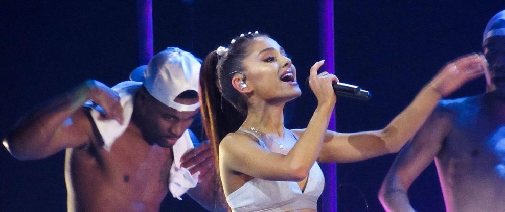 Ariana Grande To Head Lollapalooza