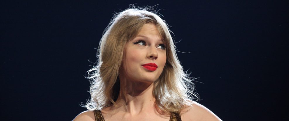 Taylor Swift To Perform At The AMAs