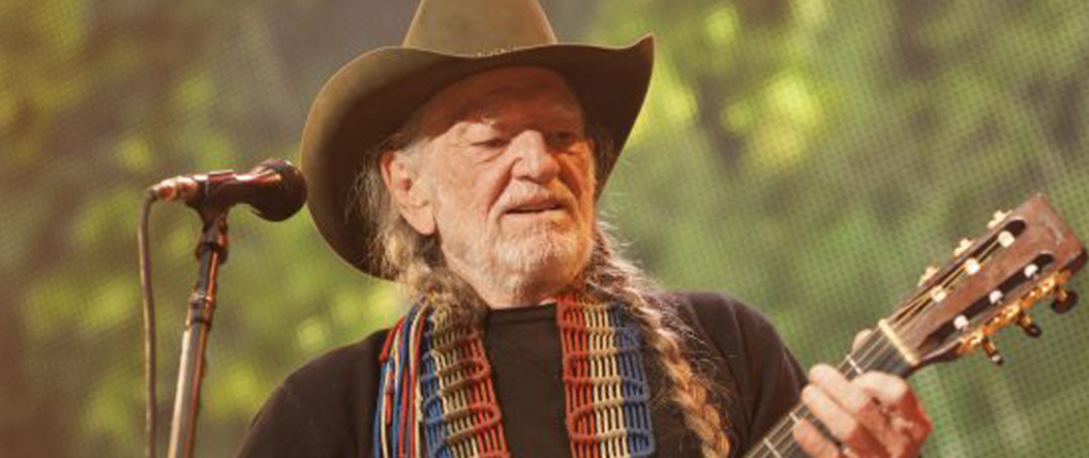 Willie Nelson Announces That He Has Quit Smoking Pot, Cites Ongoing Health Issues