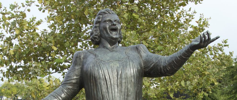 Philadelphia Flyers Remove Statue of Late Singer Kate Smith Amid Racism Allegations